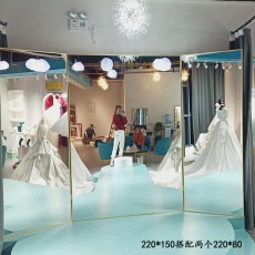 의류매장 스튜디오 특대형 전신거울 맞춤 제작하다
  웨딩드레스숍 삼면경망 레드포토 거울 